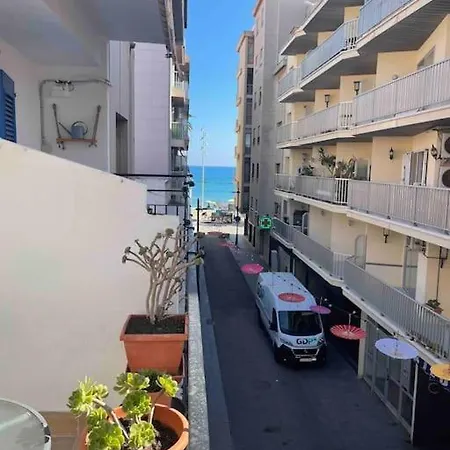 Beach Apartment *