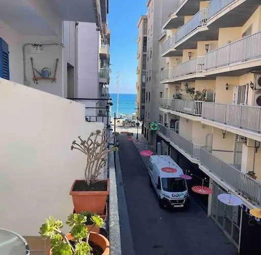 Beach Apartment *